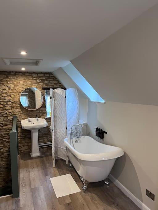 Quaint Cotswold Cottage Chipping Norton Exterior foto